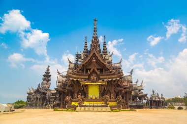Bir yaz günü Tayland, Pattaya 'da Gerçeğin Sığınağı