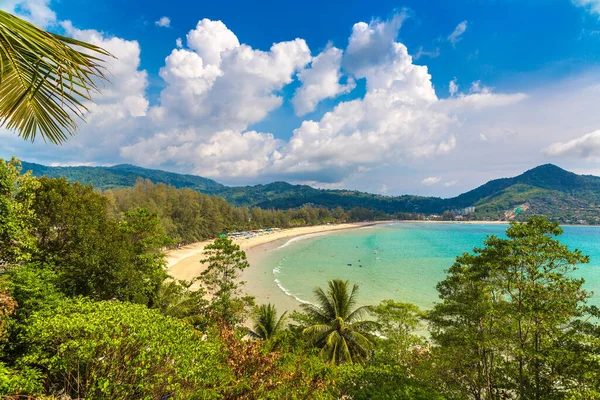 Panoramiczny Widok Plażę Kamala Wyspie Phuket Tajlandia Słoneczny Dzień — Zdjęcie stockowe