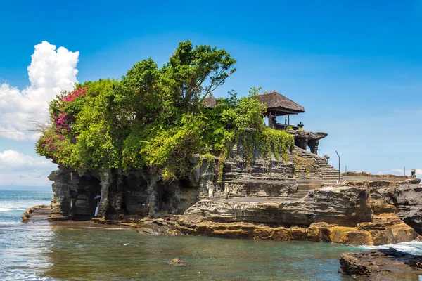 Tanah Lot Templo Bali Indonésia Dia Ensolarado — Fotografia de Stock