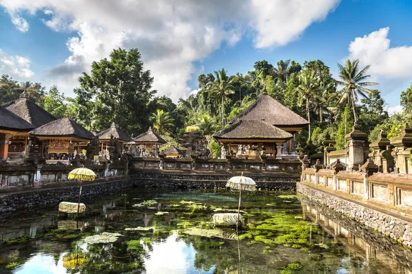 Pool Holy Water Pura Tirta Empul Temple Bali Indonesia — Stock Photo, Image