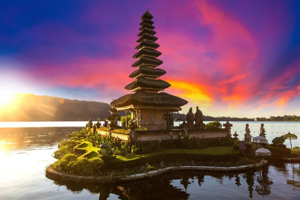Nascer Sol Templo Pura Ulun Danu Beratan Bedugul Lago Bali — Fotografia de Stock