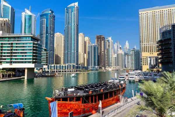 Altes Holzschiff Dhow Kreuzfahrt Dubai Marina Dubai Vereinigte Arabische Emirate — Stockfoto