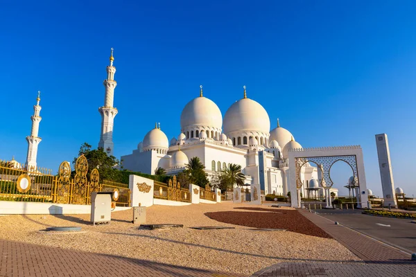 Sheikh Zayed Grand Mosque Abu Dhabi Summer Day Ηνωμένα Αραβικά — Φωτογραφία Αρχείου