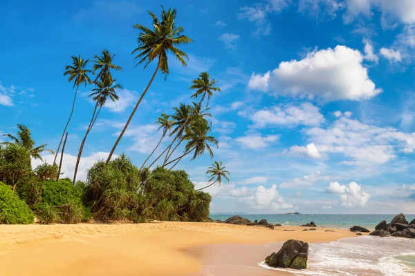 Sri Lanka Güneşli Bir Günde Ambalangoda Tropikal Plajı — Stok fotoğraf