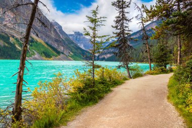 Louise Gölü 'nün panoramik manzarası, Kanada Banff Ulusal Parkı