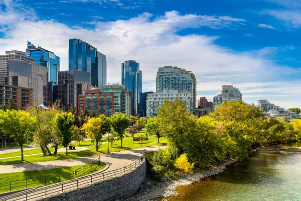 Panoramatický Výhled Calgary Slunečného Dne Kanada — Stock fotografie