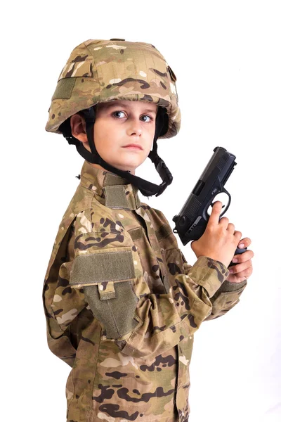 Jovem soldado com arma — Fotografia de Stock