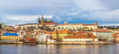 Charles Köprüsü ile kale