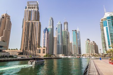 Dubai Yat Limanı cityscape