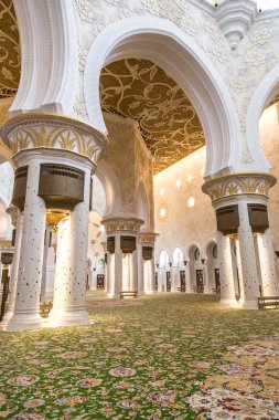 Şeyh Zayed Büyük Cami