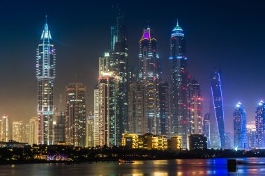 Dubai Yat Limanı cityscape