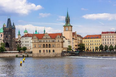 Prag 'daki Charles Köprüsü