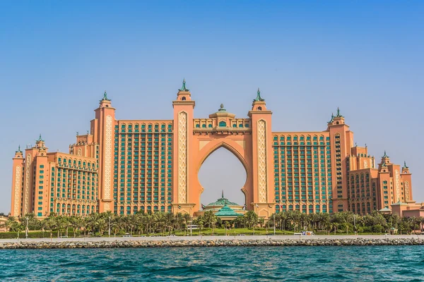 Palm Hotel in Dubai — Stock Photo, Image