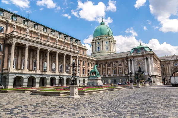 Замок Буда або Королівський палац — стокове фото