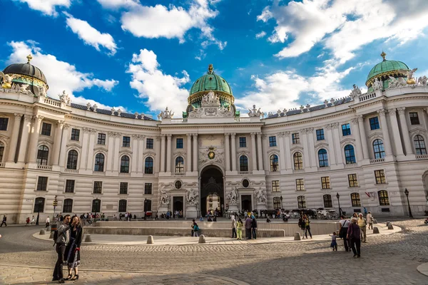 Flygeln av palatset Hofburg — Stockfoto