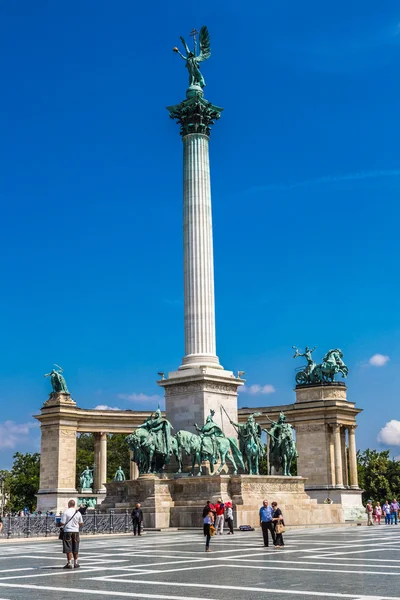Heroes square in Budapest — Stock Photo, Image