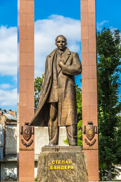 Monument av Stepan Bandera — Stockfoto