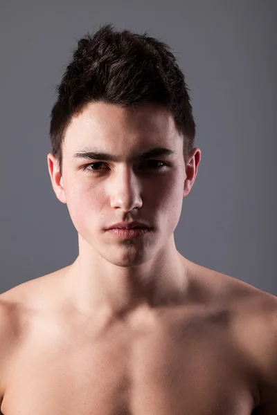 Den unge mannens ansikte — Stockfoto
