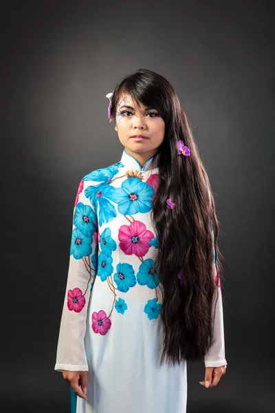 Kalıcı makyaj ile Asyalı kadın — Stok fotoğraf
