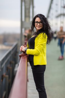 gülümseyen güzel kadın