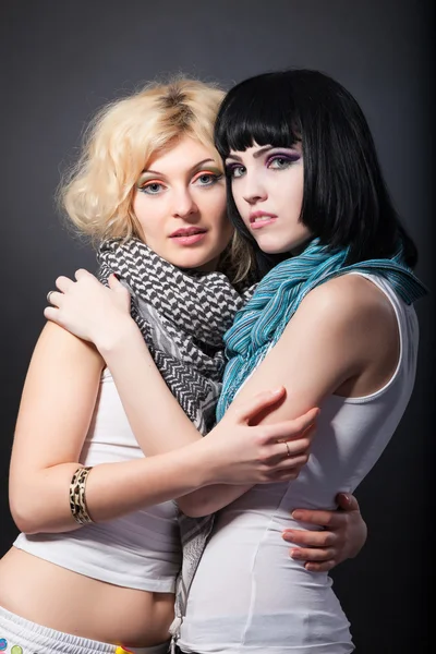 Lesbičky objímání — Stock fotografie