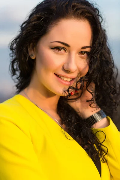 Sorrindo mulher bonita — Fotografia de Stock