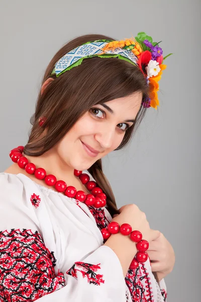 Жінка в українських плаття — стокове фото