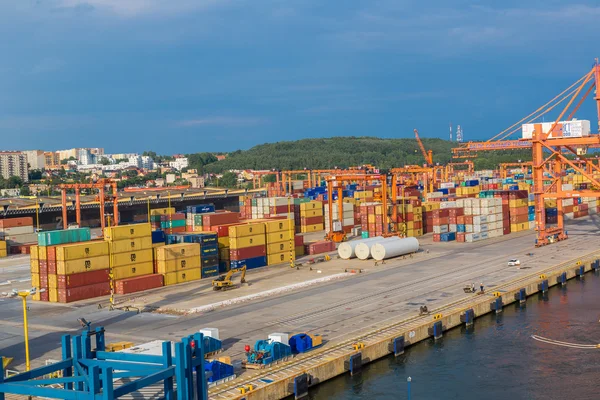 Tiefwasser-Containerterminal — Stockfoto