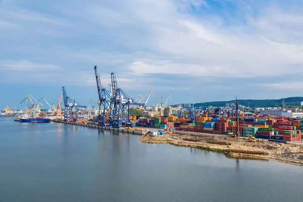 Tiefwasser-Containerterminal — Stockfoto