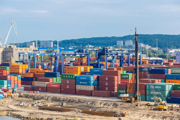 Terminal de contenedores de aguas profundas —  Fotos de Stock