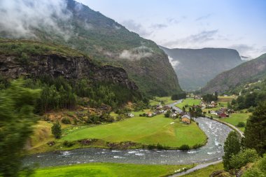 Ülke yaz manzara, Norveç