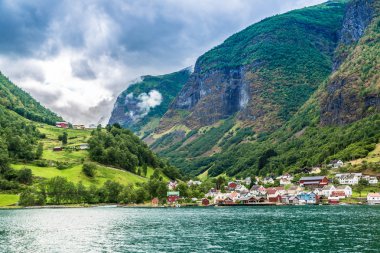Ülke yaz manzara, Norveç