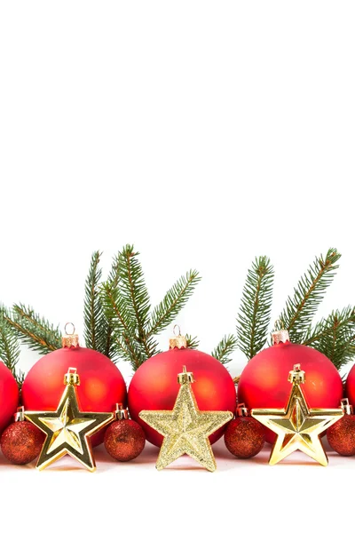 Bolas rojas de Navidad y rama de abeto —  Fotos de Stock