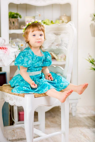 Pretty baby eating — Stock Photo, Image