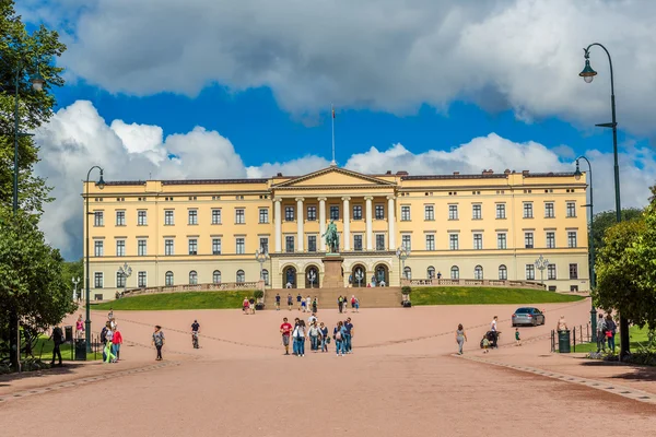 Oslo, Norveç Kraliyet Sarayı — Stok fotoğraf