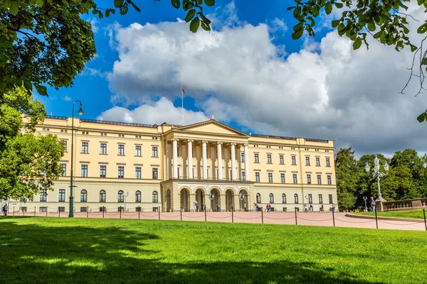 Königspalast in Oslo — Stockfoto