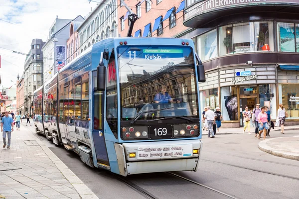 Tramvai modern oraș — Fotografie, imagine de stoc