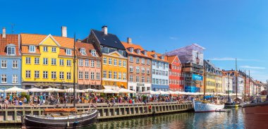 Ünlü Nyhavn bölgesi