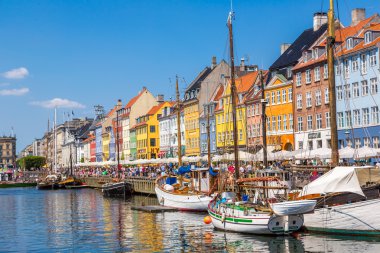 Ünlü Nyhavn bölgesi