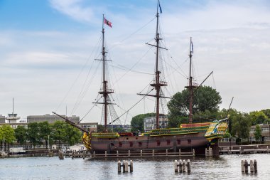 Amsterdam uzun gemi