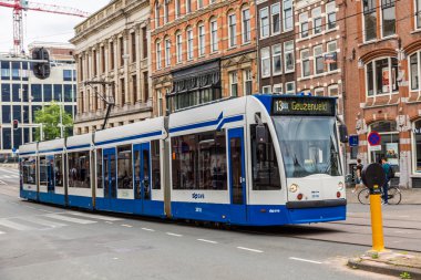 Amsterdam'ın modern tramvay