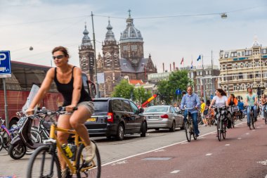 İnsanlar binicilik bisiklet Amsterdam