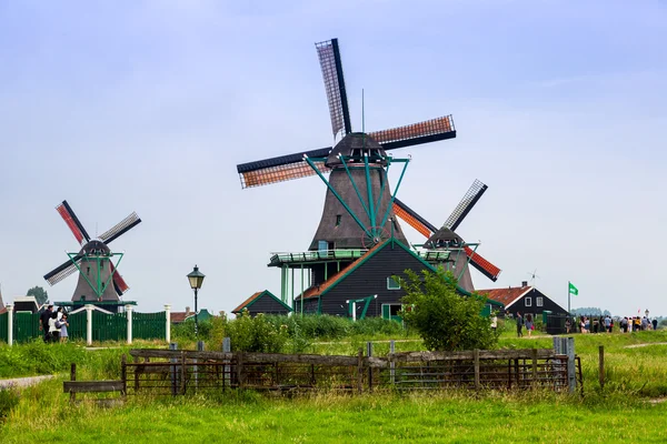 Molinos de viento en Holanda — Foto de Stock