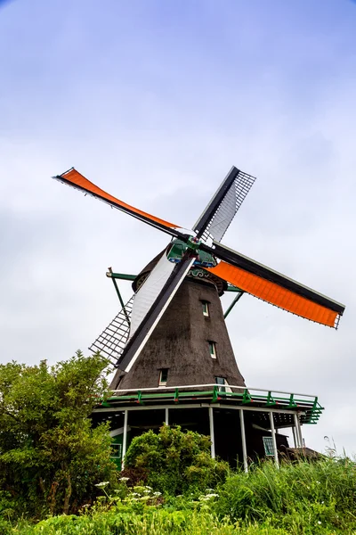 Hollanda'da Rüzgar değirmeni — Stok fotoğraf