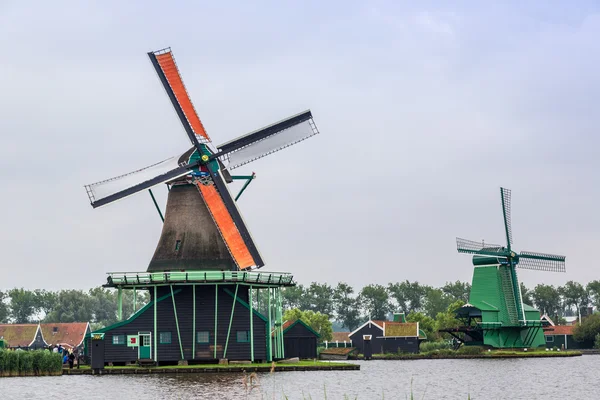 Hollanda'da Rüzgar değirmenleri — Stok fotoğraf