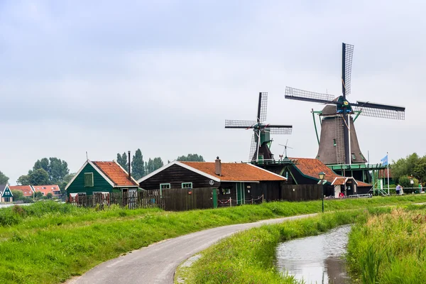 Hollanda'da Rüzgar değirmenleri — Stok fotoğraf