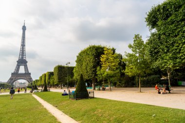 Paris 'teki Eyfel Kulesi