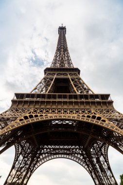 Paris 'teki Eyfel Kulesi