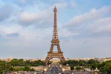 Paris 'teki Eyfel Kulesi