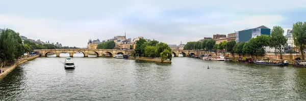 Bridge over Seine river — Stock Photo, Image